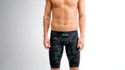 TYR Men's Venzo™ High Jammer - USA Blackout Camo -TYR Store 1417232461 1fa490927db882cfac98a9ac395d990857922522240520bb2f0b696e832c1d19 d 295x166