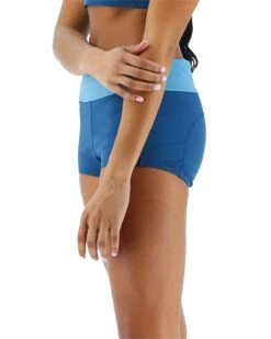 TYR Durafast Elite® Women's Casey Boyshort - Solid 11 TYR Durafast Elite® Women's Casey Boyshort - Solid -TYR Store BSCSO7A 447 alt04