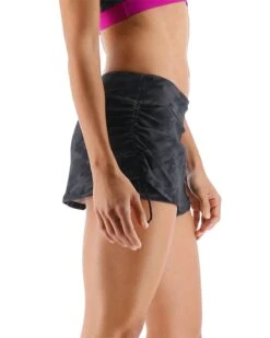 TYR Durafast Elite® Women's Della Skort - Blackout Camo -TYR Store BSFBC7A 001 alt05