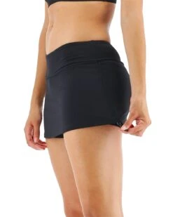 TYR Durafast Elite® Women's Della Skort - Solid 9 TYR Durafast Elite® Women's Della Skort - Solid -TYR Store BSKFSO7A 001 alt04