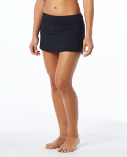 TYR Durafast Lite® Women's Della Skort - Solid