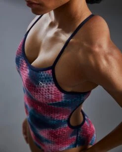 TYR Durafast Elite® Women's Trinityfit Swimsuit - Starhex 23 TYR Durafast Elite® Women's Trinityfit Swimsuit - Starhex -TYR Store ttshx7a 611 alt10